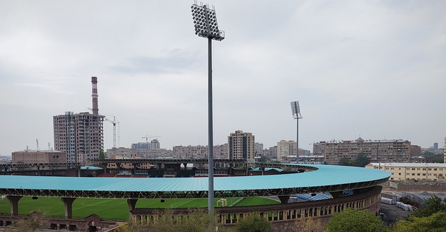 他以此激励 他以此激励