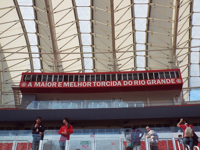 新春走基层|舰载机飞行学员的春节行囊:装满荣誉和温情.